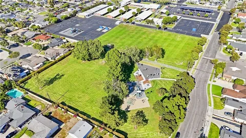 $1,299,000 | 6051 Kimberly Drive, Huntington Beach, CA 92647