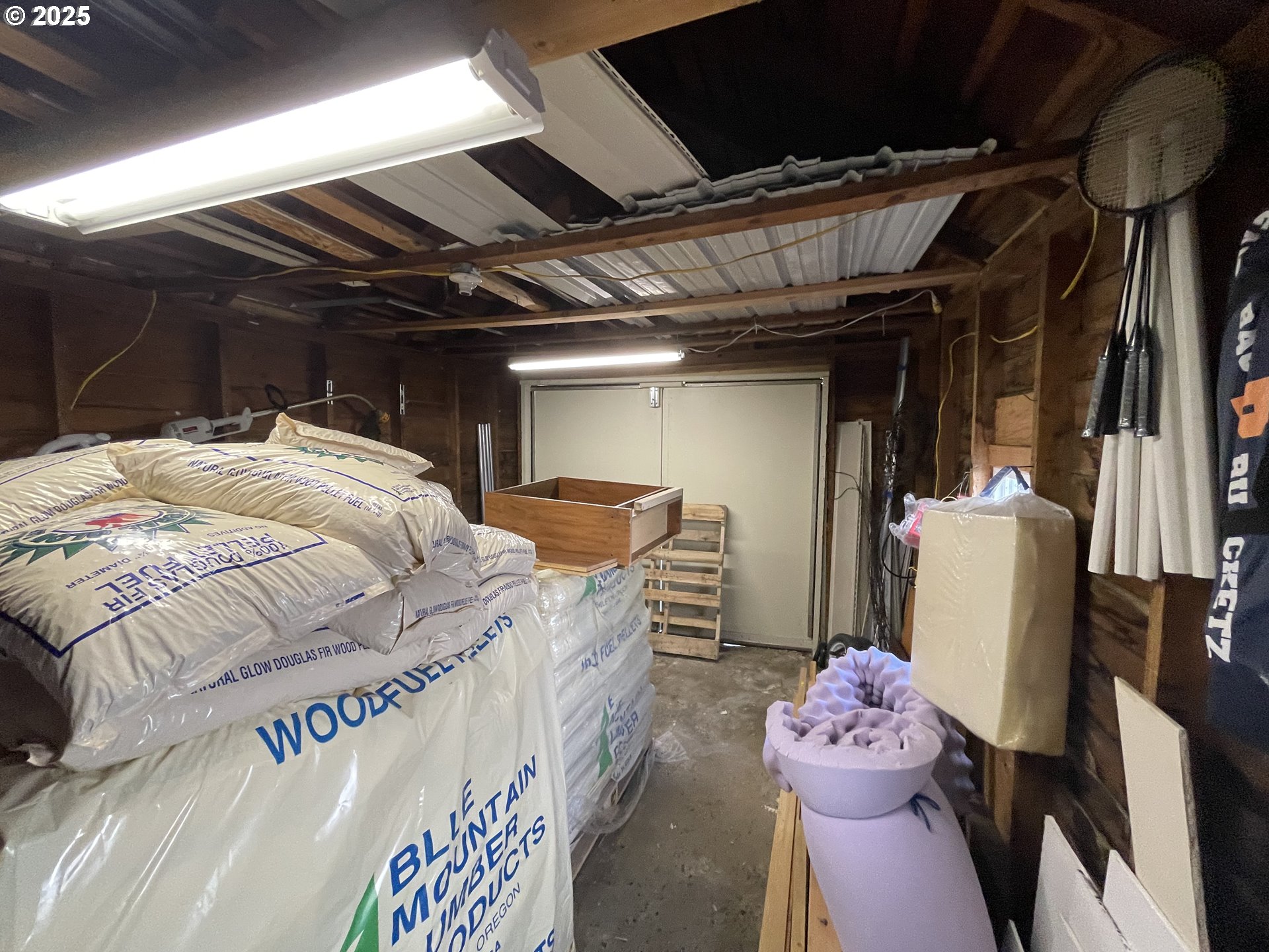 440 West Riverside Street Heppner, OR 97836 - Photo 21 of 22 a bed room with a bed and a chair