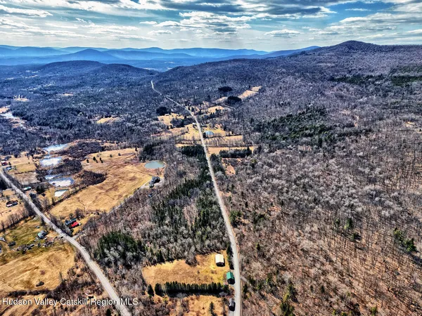 $599,900 | 513 County Road 10, Windham, NY 12496