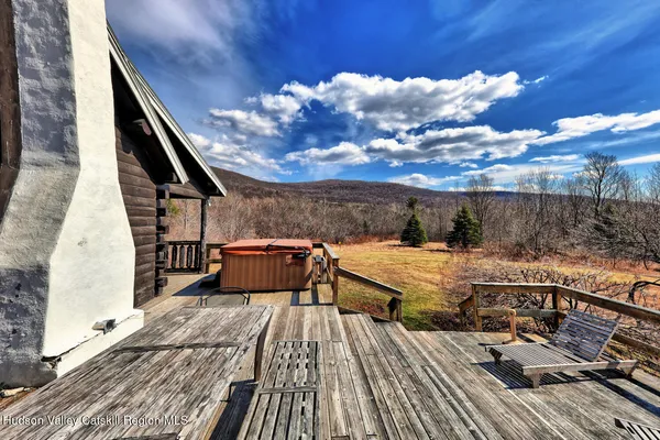 $599,900 | 513 County Road 10, Windham, NY 12496