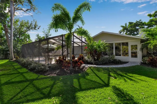 $2,079,000 | 1621 Pine Bay Drive, Sarasota, FL 34231