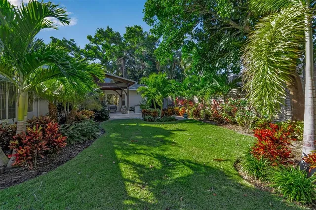 $2,079,000 | 1621 Pine Bay Drive, Sarasota, FL 34231