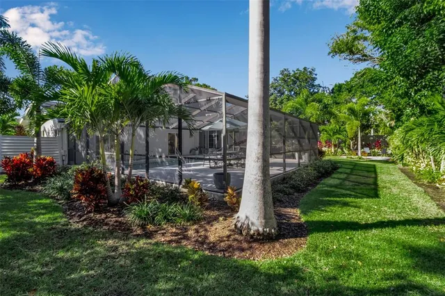 $2,079,000 | 1621 Pine Bay Drive, Sarasota, FL 34231