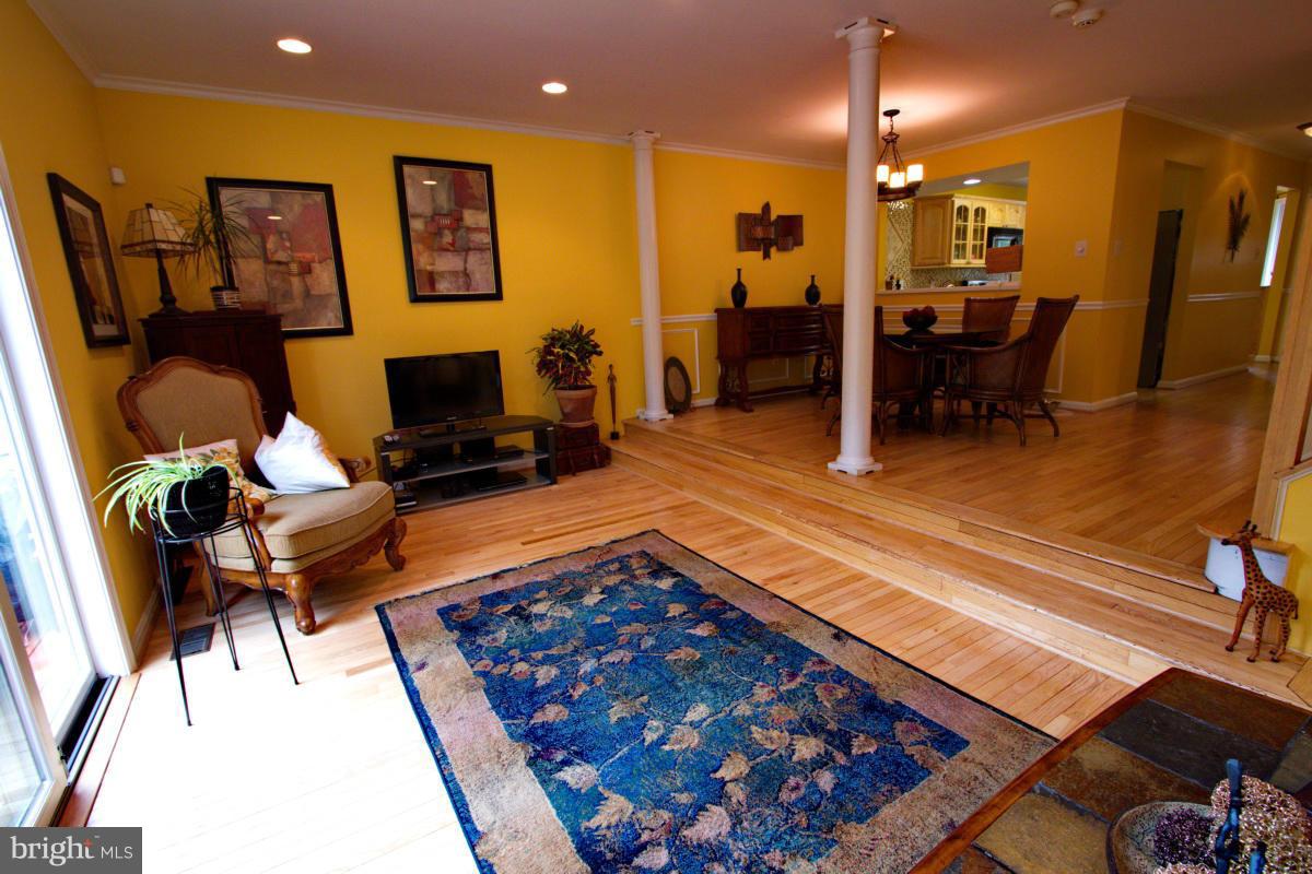 5145 Columbia Road, Unit 831 Columbia, MD 21044 - Photo 7 of 30 Living Room - hardwood
