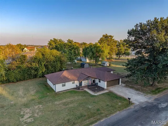 $194,900 | 35 Zbinden Lane, Highland, IL 62249