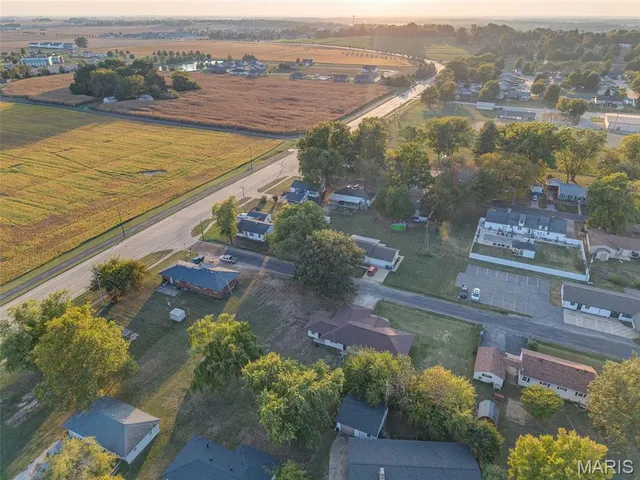 $194,900 | 35 Zbinden Lane, Highland, IL 62249