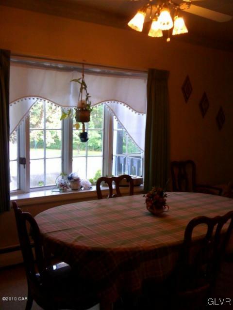 4707 Timberline Road Walnutport, PA 18088 - Photo 4 of 24 Gallery Image 4