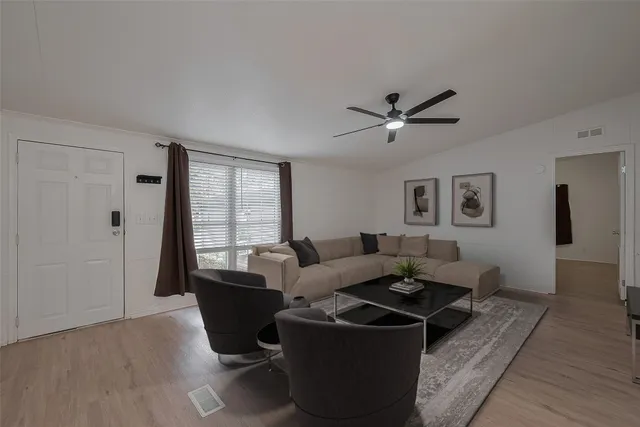 $1,600 | 16282 Wild Oak Lane, Conroe, TX 77302