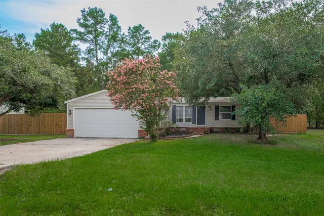 $1,600 | 16282 Wild Oak Lane, Conroe, TX 77302