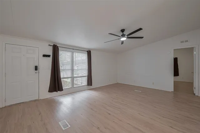 $1,600 | 16282 Wild Oak Lane, Conroe, TX 77302