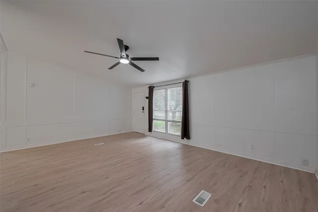 $1,600 | 16282 Wild Oak Lane, Conroe, TX 77302