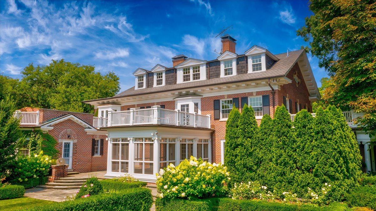 126 Hazel Avenue Glencoe, IL 60022 - Photo 37 of 44 front view of a building