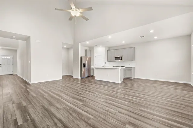 $2,295 | 631 Wild Spur Lane, Liberty Hill, TX 78642