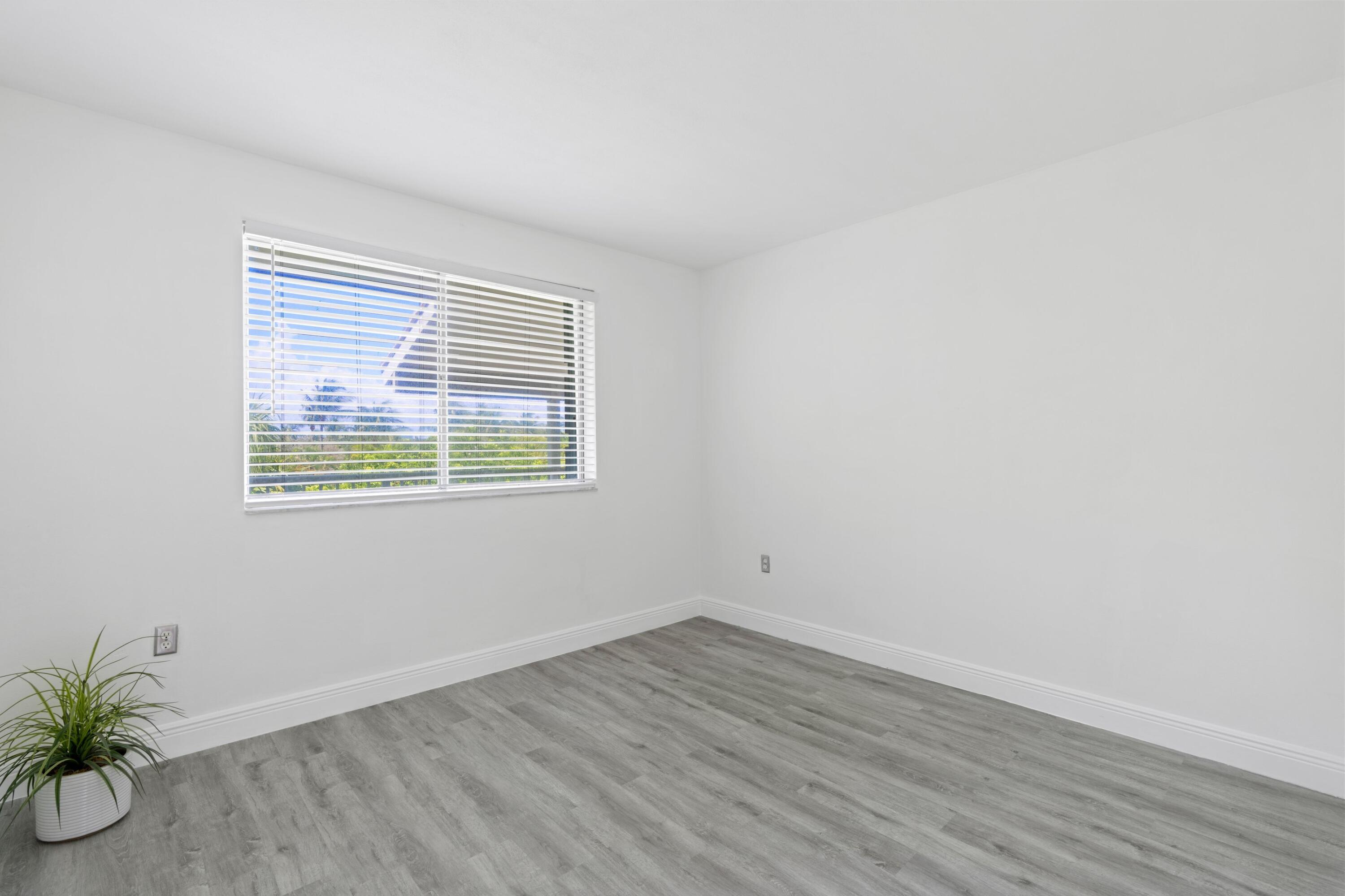 2760 Banyan Road, Unit 32 Boca Raton, FL 33432 - Photo 11 of 27 Bedroom #2