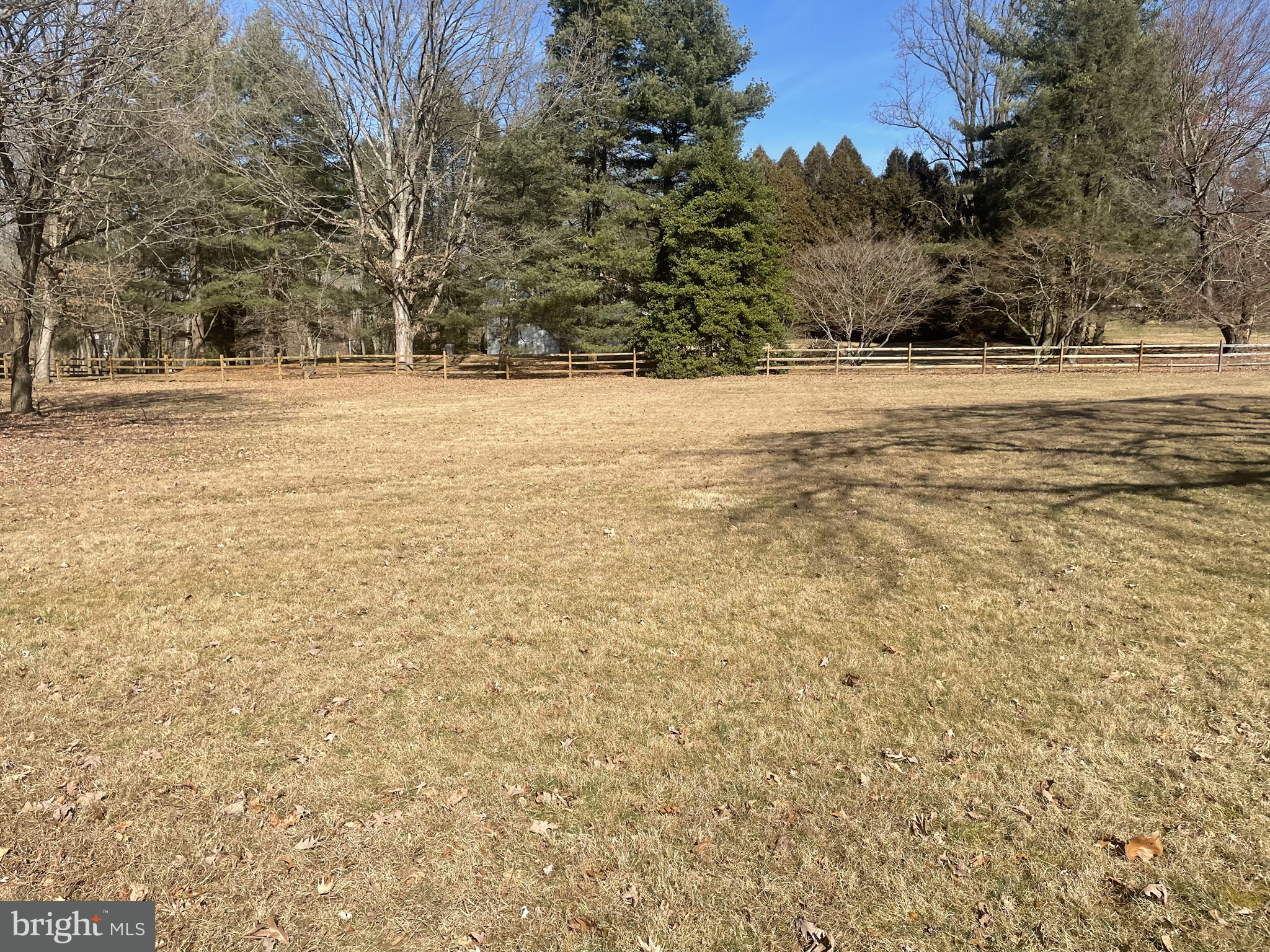 3910 Centerville Road Wilmington, DE 19807 - Photo 8 of 10 a view of a yard with a house
