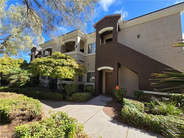 $1,690 | 9303 Gilcrease Avenue, Unit 1241, Las Vegas, NV 89149