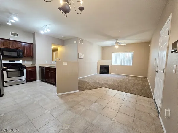 $1,690 | 9303 Gilcrease Avenue, Unit 1241, Las Vegas, NV 89149