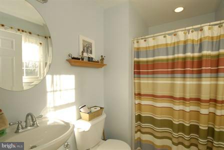 5713 South Renn Road Frederick, MD 21703 - Photo 9 of 30 Bath