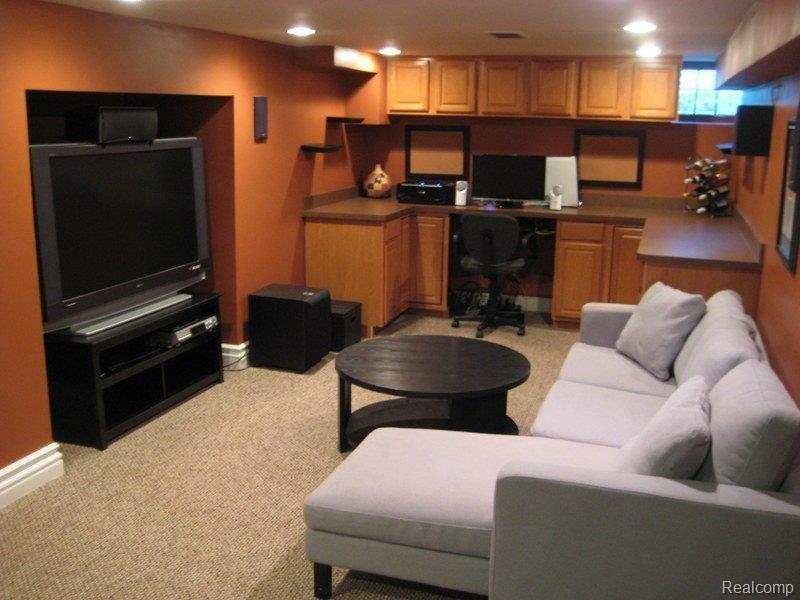 457 Moran Road Grosse Pointe, MI 48236 - Photo 10 of 10 457 Moran 004-001.jpg