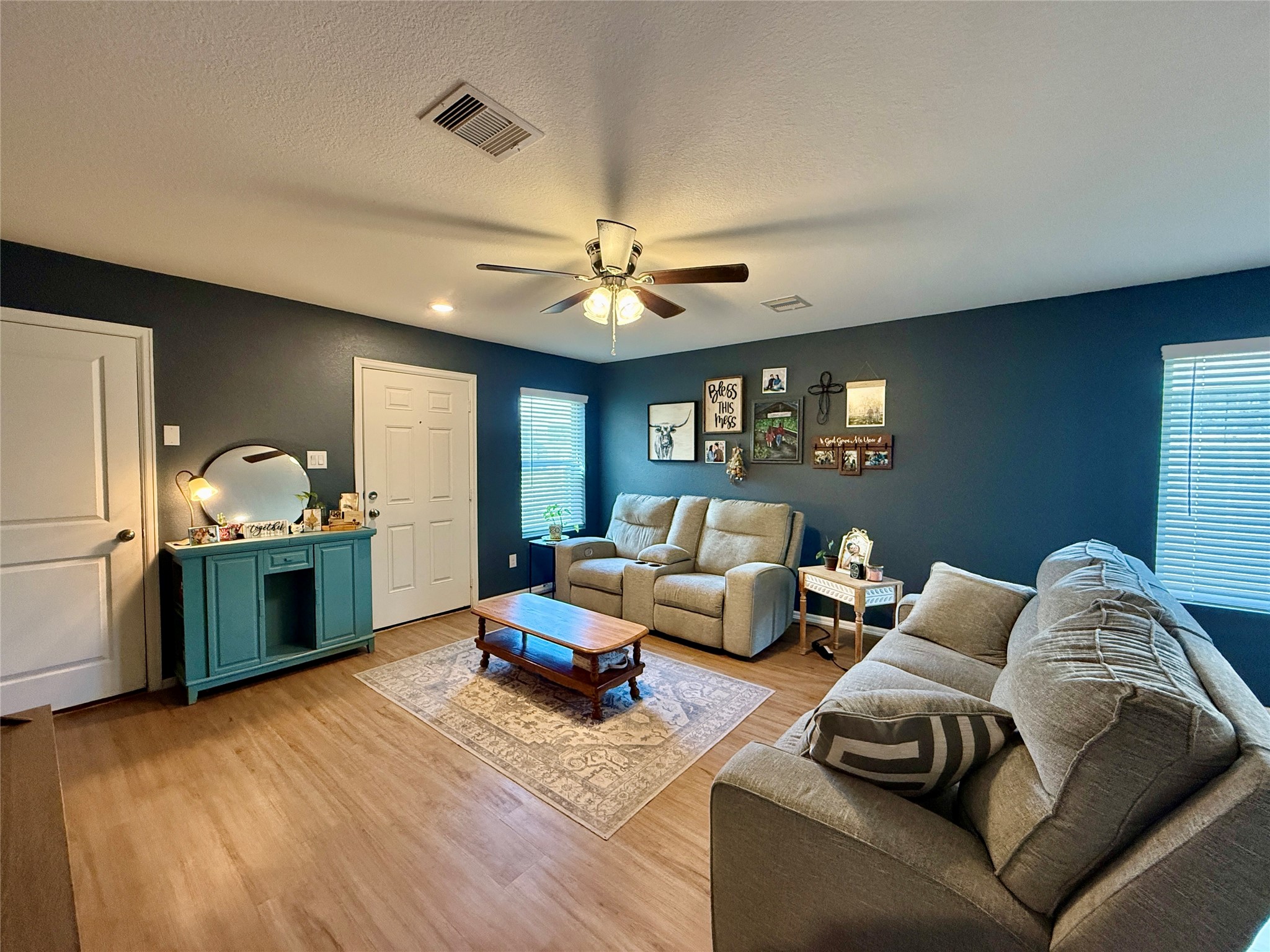 216 Bennett Street Angleton, TX 77515 - Photo 2 of 17 Family Room