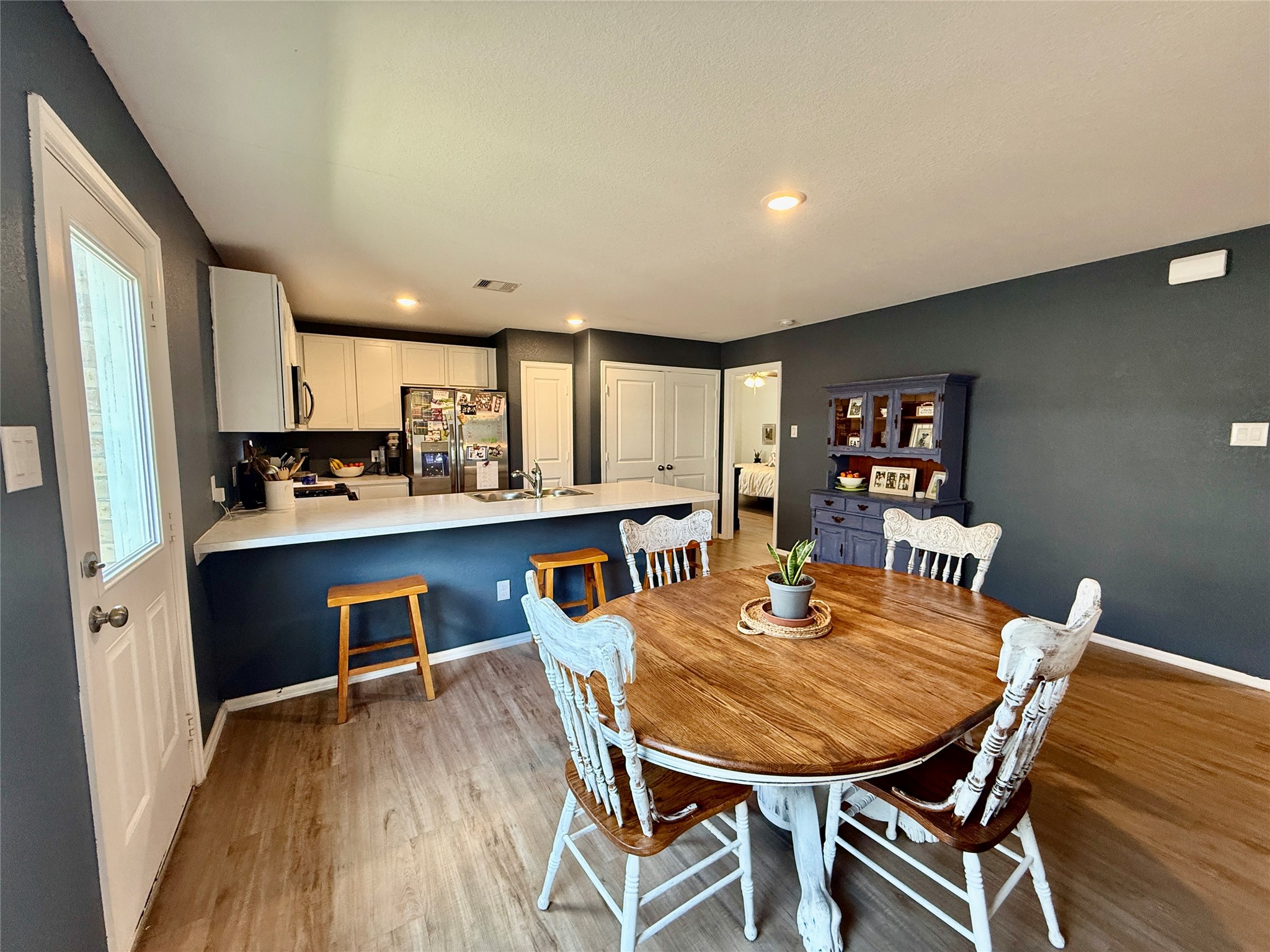 216 Bennett Street Angleton, TX 77515 - Photo 3 of 17 Dining Area