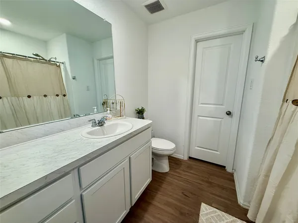 $229,900 | 216 Bennett Street, Angleton, TX 77515