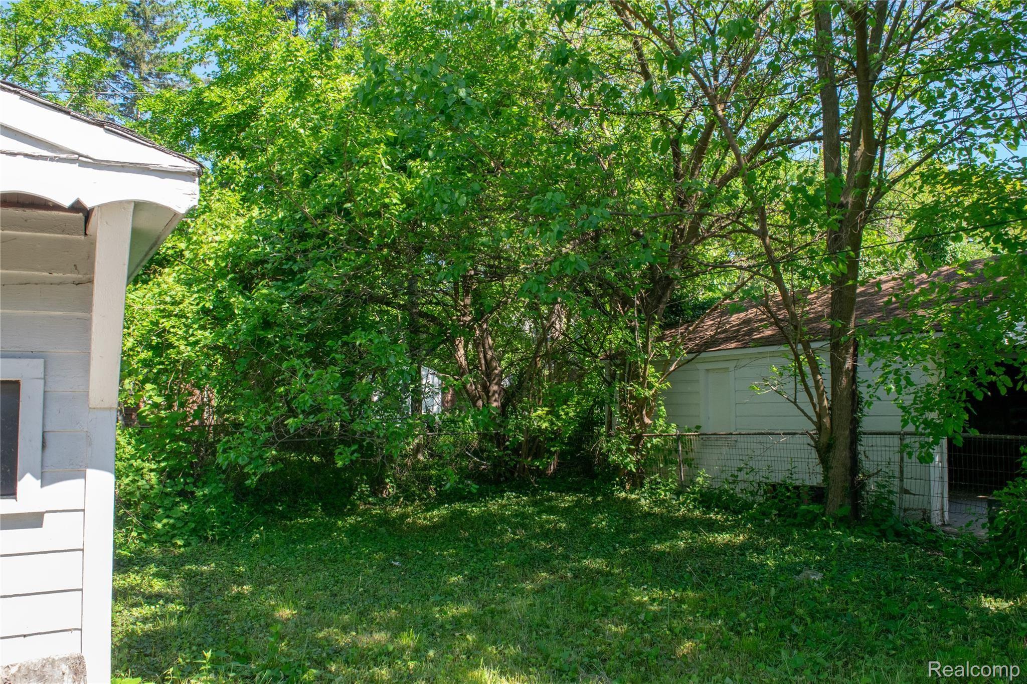 12691 Riad Street Detroit, MI 48224 - Photo 6 of 25 DSC_0135.jpg