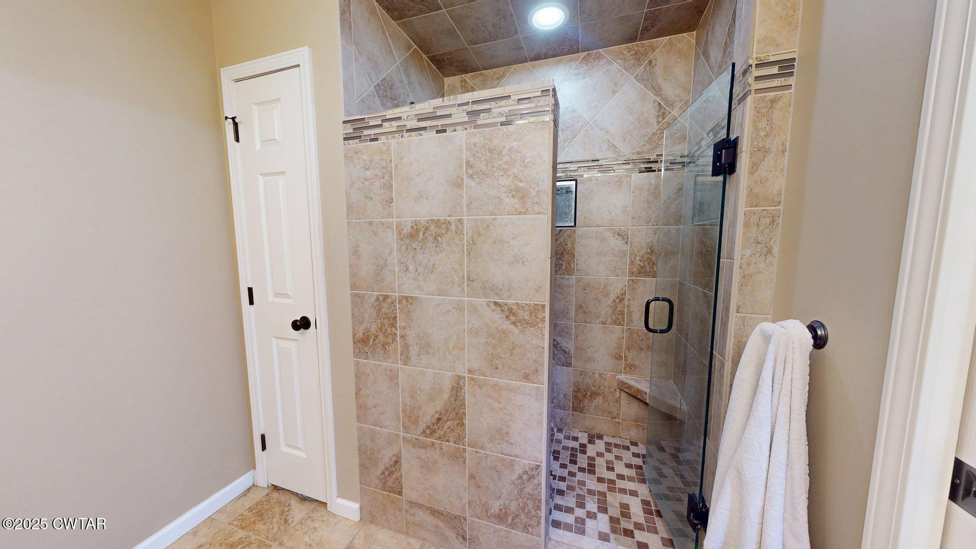968 Cherokee Road Halls, TN 38040 - Photo 11 of 20 a bathroom with a shower