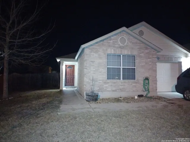 $1,500 | 116 Lone Star Way, Cibolo, TX 78108