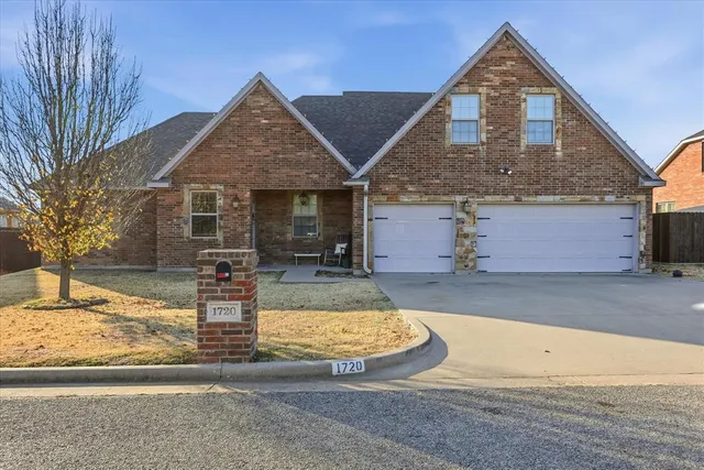 $505,420 | 1720 Elk Run Drive, Stephenville, TX 76401