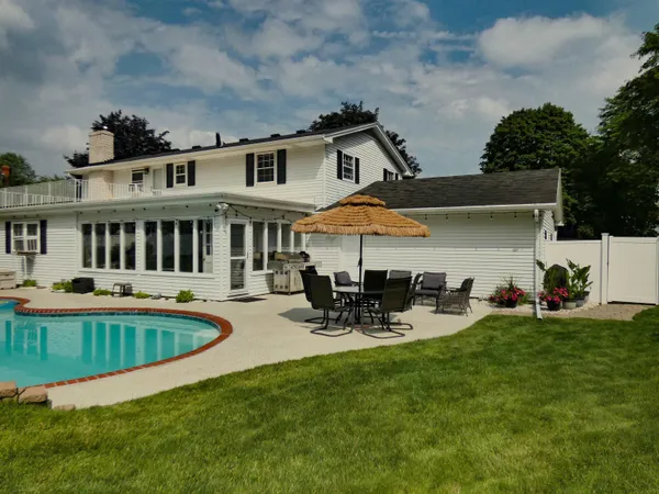 $550,000 | 3256 Bitters Court, Green Bay, WI 54301