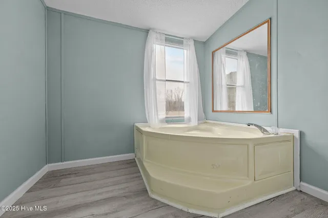 $210,000 | 1056 East Wards Bridge Road, Kenansville, NC 28349