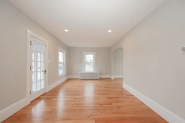 $409,900 | 958 Hanover Street, Manchester, NH 03104