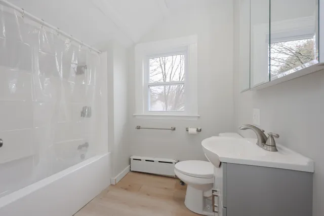 $409,900 | 958 Hanover Street, Manchester, NH 03104