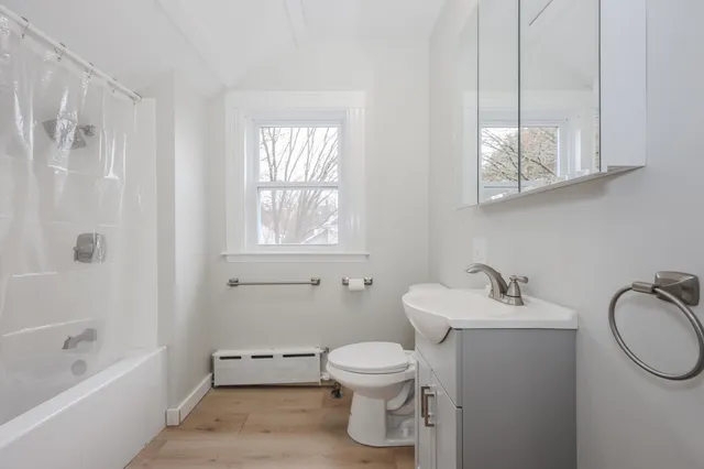 $409,900 | 958 Hanover Street, Manchester, NH 03104