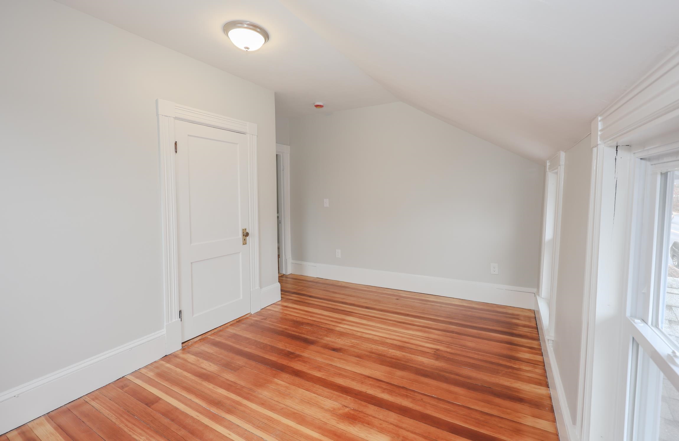 958 Hanover Street Manchester, NH 03104 - Photo 27 of 36