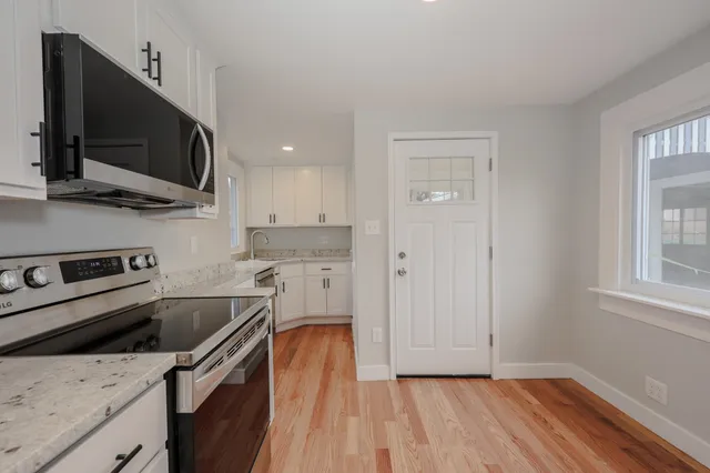 $409,900 | 958 Hanover Street, Manchester, NH 03104