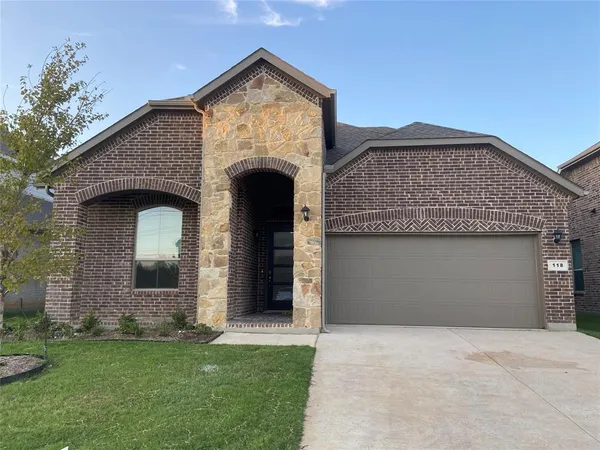 $734,900 | 118 Sunshine Drive, Euless, TX 76039