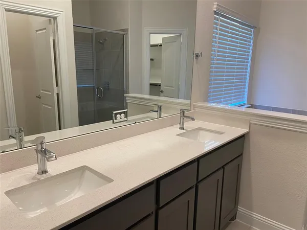 $734,900 | 118 Sunshine Drive, Euless, TX 76039