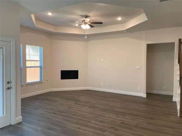 $734,900 | 118 Sunshine Drive, Euless, TX 76039