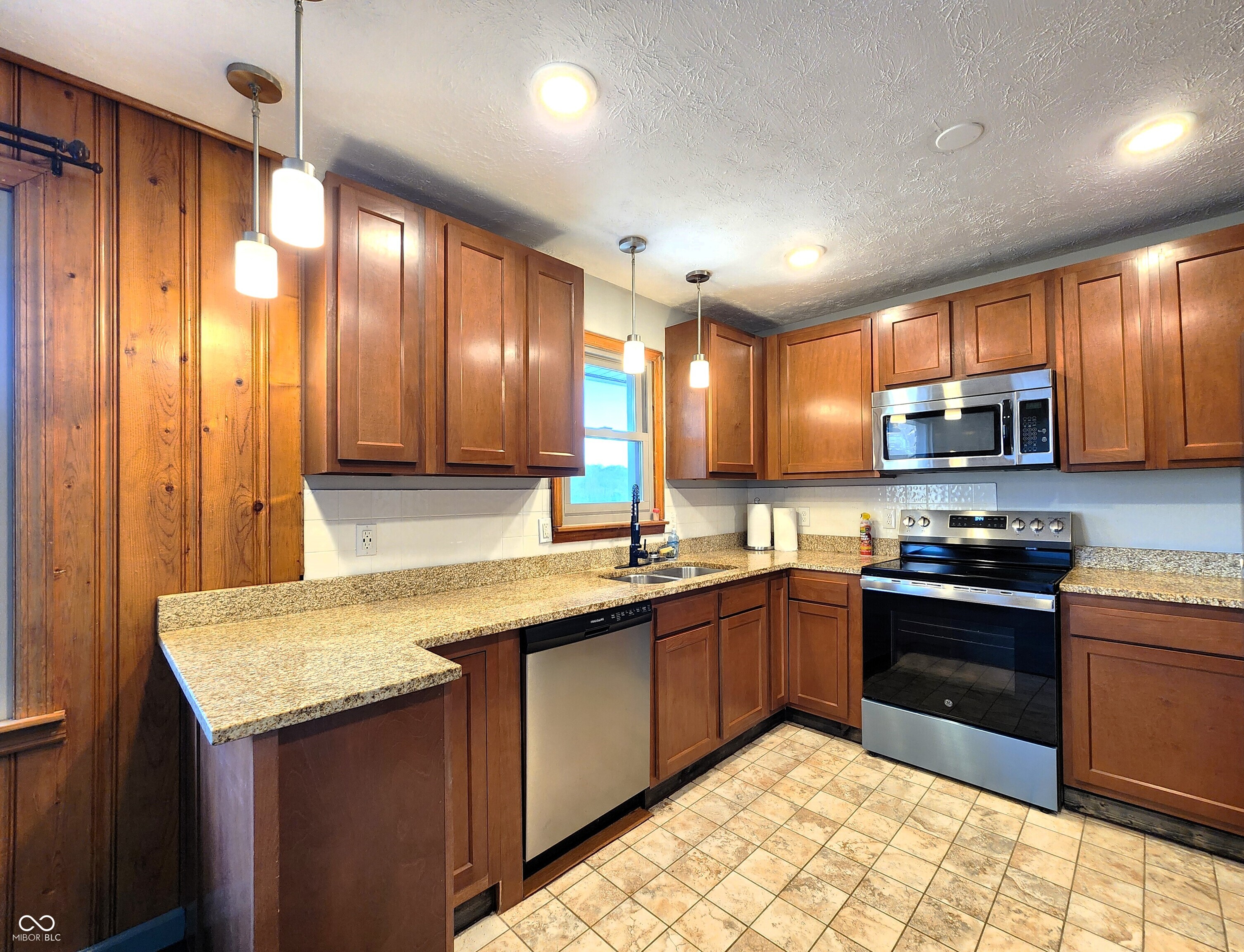 5155 Turkey Track Road Martinsville, IN 46151 - Photo 4 of 35