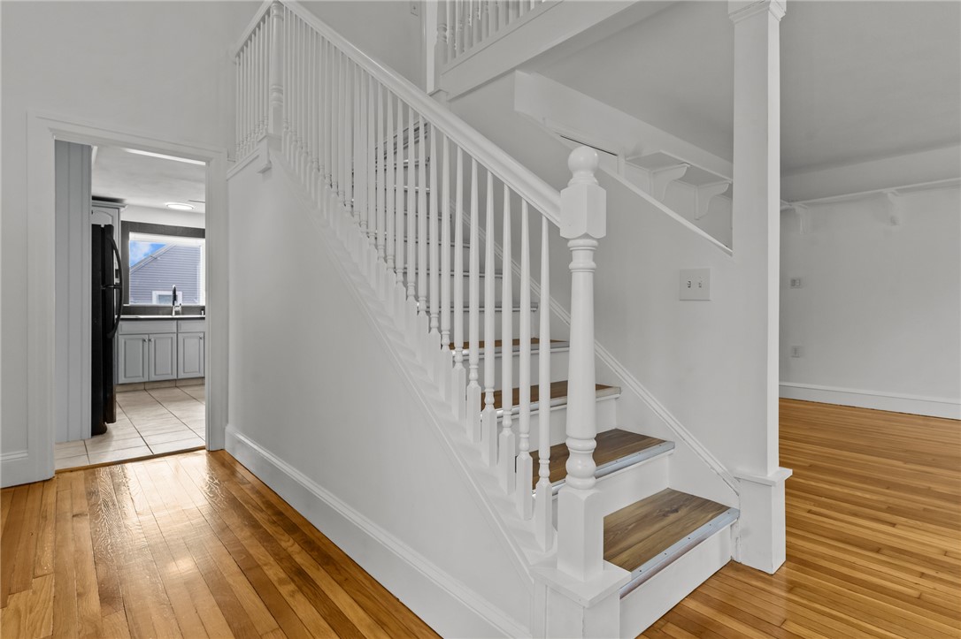 131 Nausauket Road Warwick, RI 02886 - Photo 8 of 43 Hallway