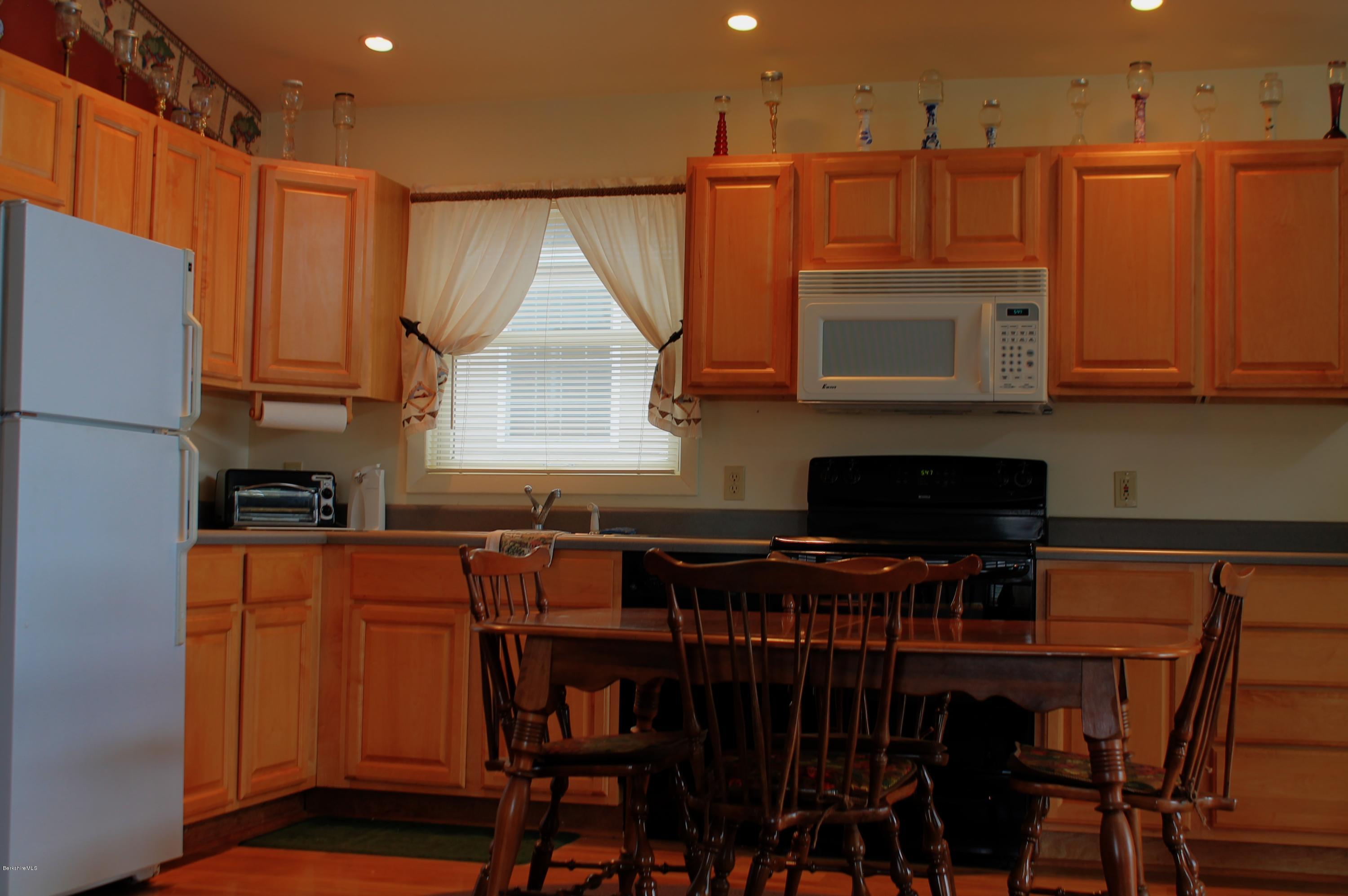117 Shore Road Hinsdale, MA 01235 - Photo 13 of 28 Kitchen/dining