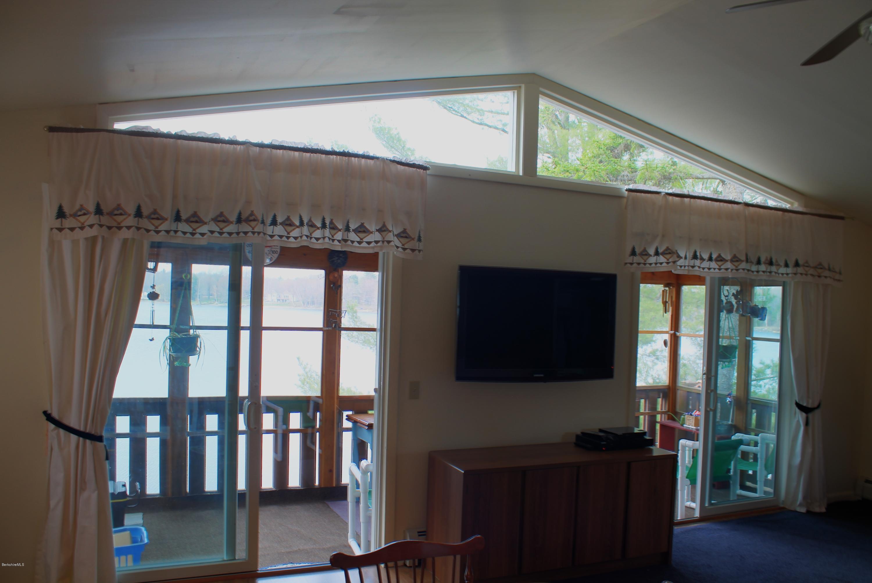 117 Shore Road Hinsdale, MA 01235 - Photo 15 of 28 Living Room