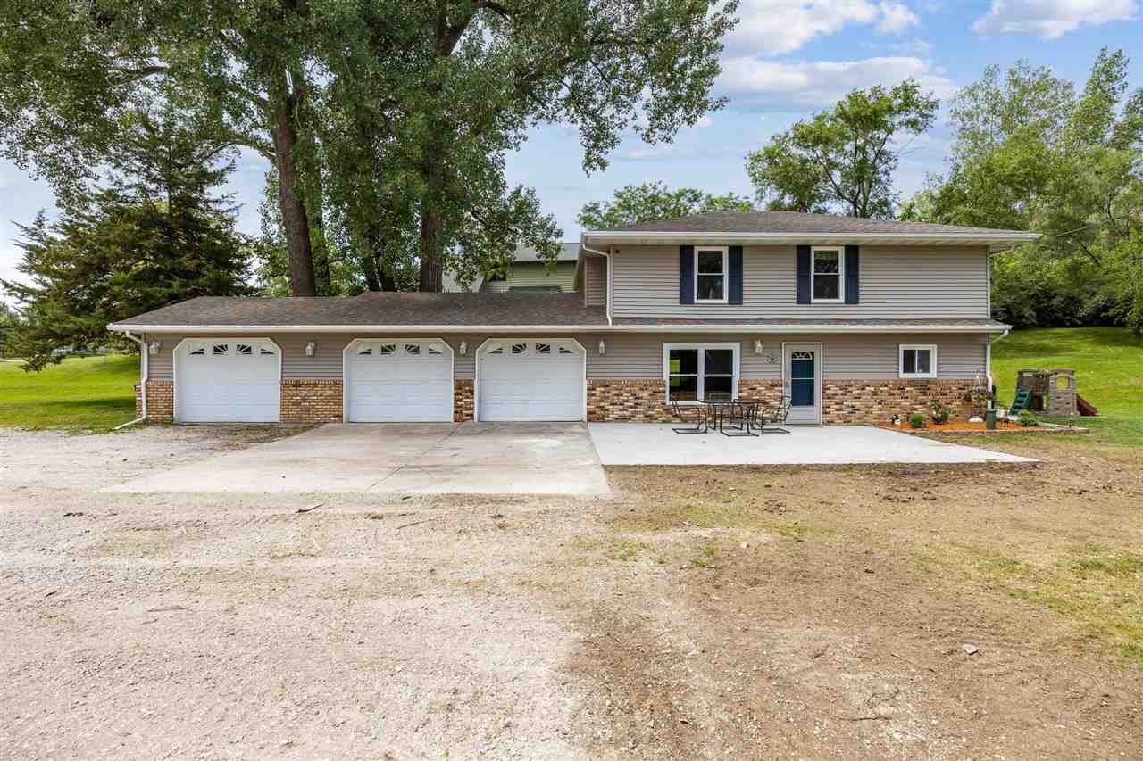 110 West Cemetery Road Fairfax, IA 52228 - Photo 3 of 23 Gallery Image 3