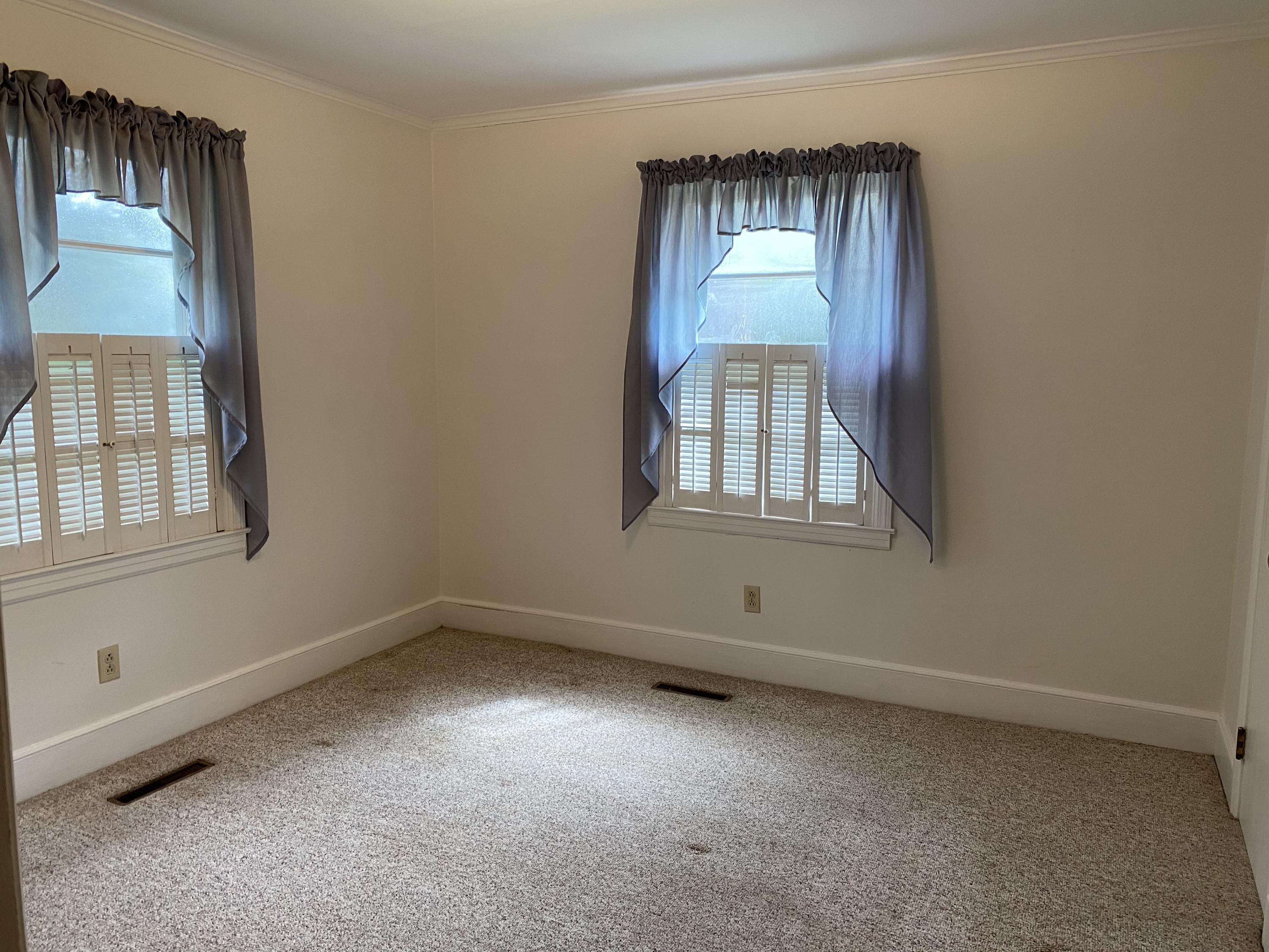 215 Pineland Road Walterboro, SC 29488 - Photo 12 of 26 IMG_5355
