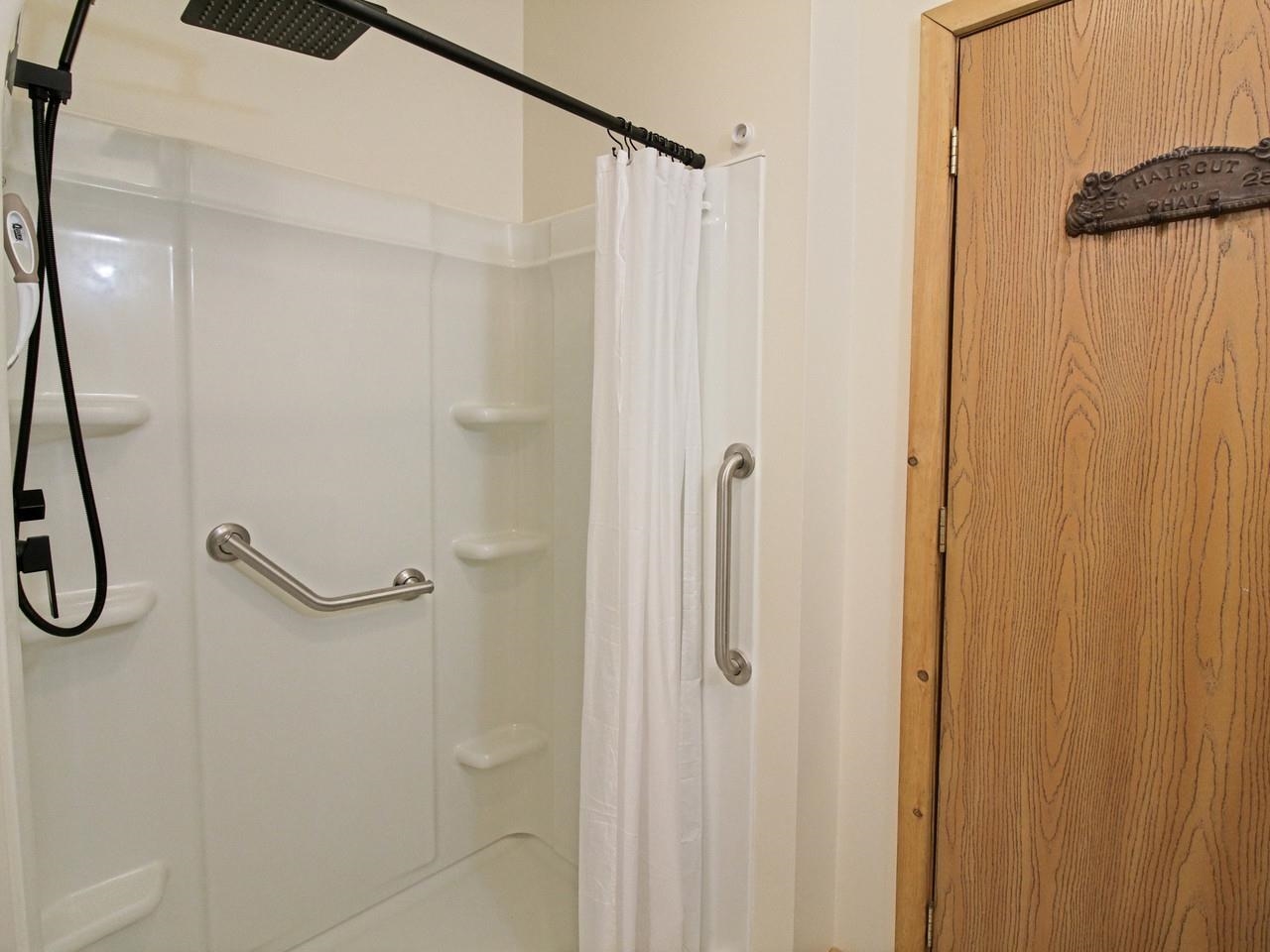 425 Taylor Street Milton, VT 05468 - Photo 11 of 32