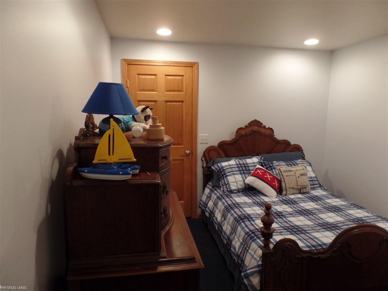 2564 North Lakeshore Road Carsonville, MI 48419 - Photo 38 of 60 31350368-37.JPG