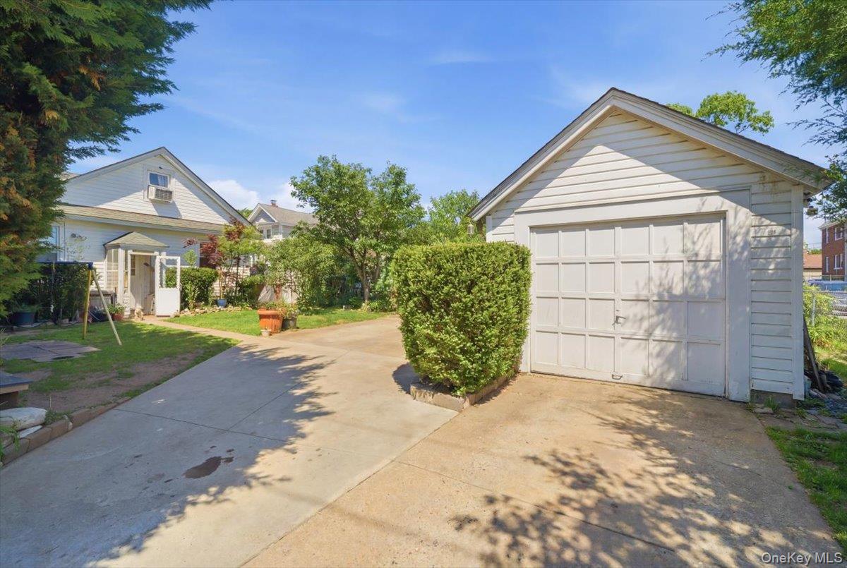 44 St Pauls Road South Hempstead, NY 11550 - Photo 6 of 19