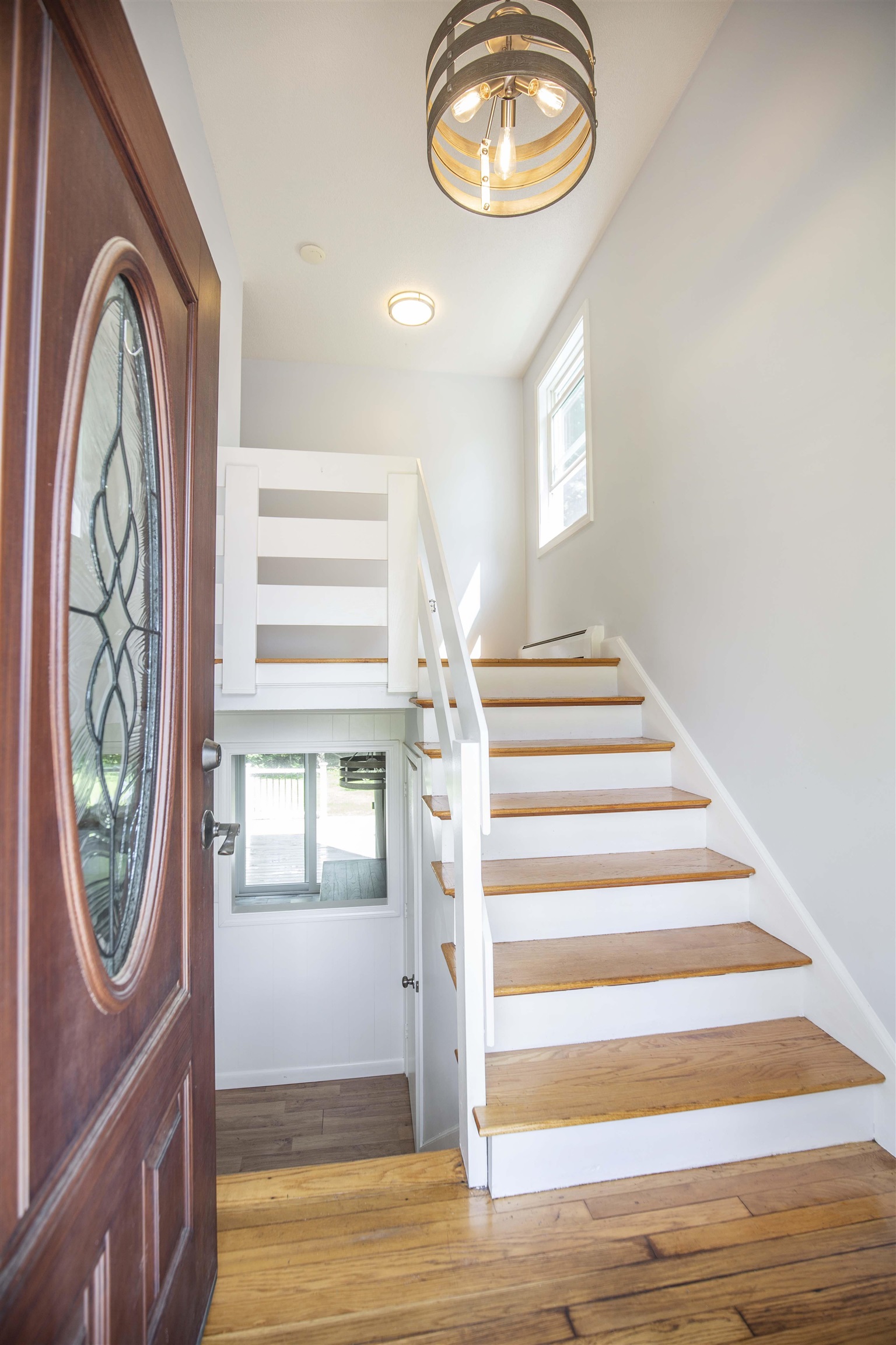 8 Gloria Road Salem, NH 03079 - Photo 3 of 20 Gallery Image 3